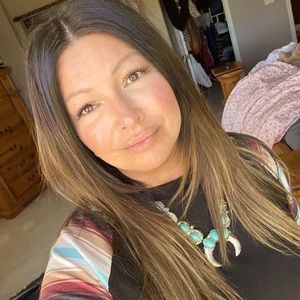 Meet your Posher, Kay